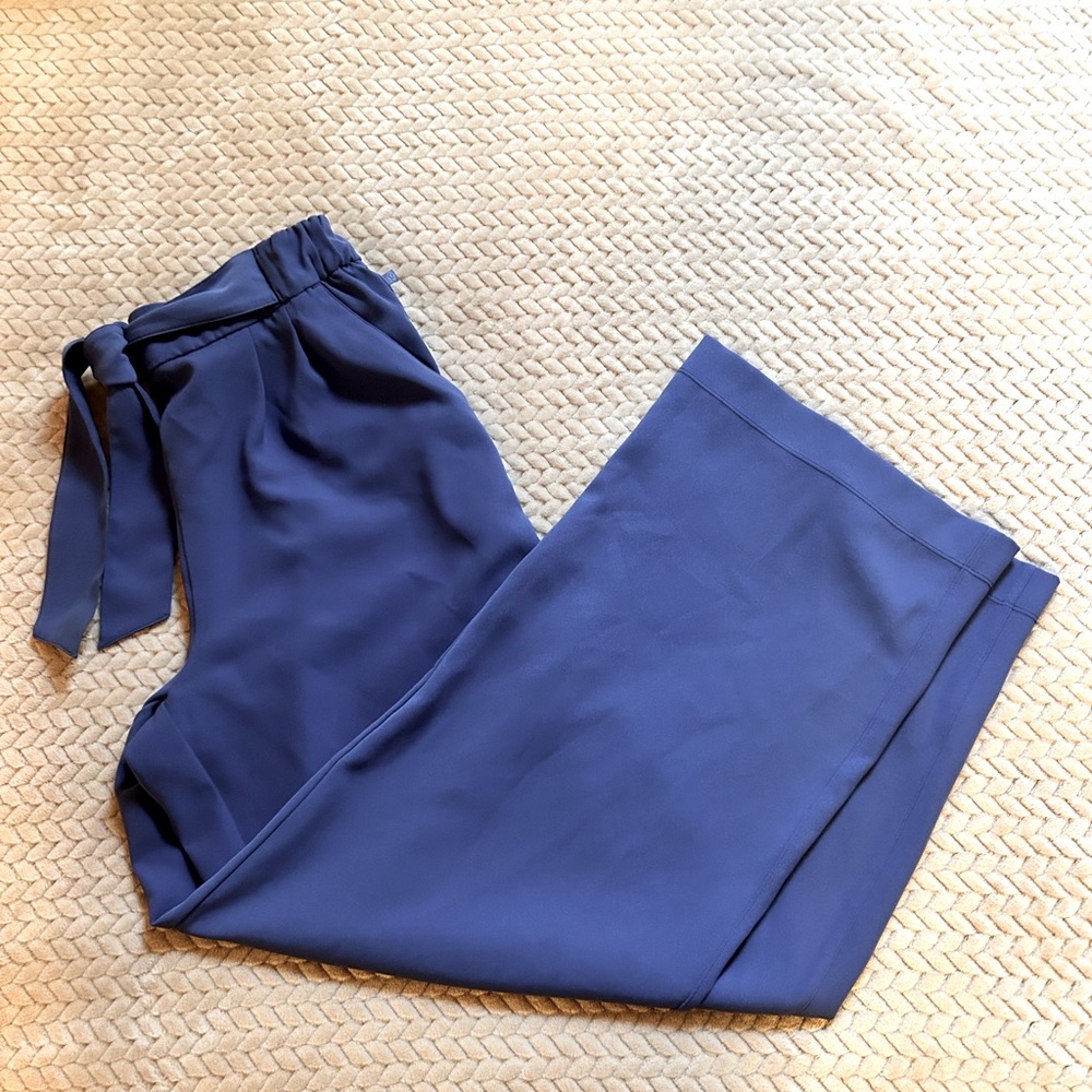 Lululemon Wide Leg Trousers - Size 8